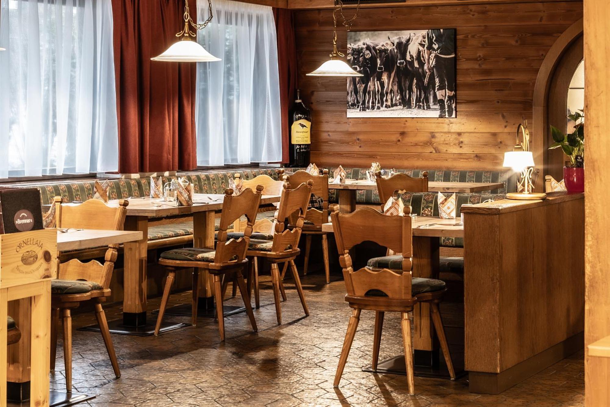 Loewen Hotel 3*